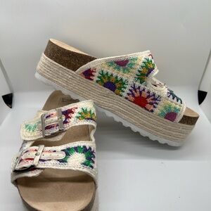 Excellent Condition Dirty Laundry Crochet Platform Slide Sandals  - Size 7.5